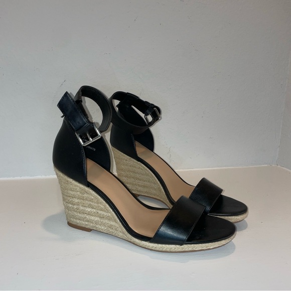 a new day Shoes - a new day Black and Tan Wedge Sandals size 11